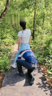【暴力美学】午后上山遛狗/踢踹/骑狗脖子下山 bf11006-HD绳艺资源网