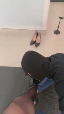 【萌萌queen】红裙学生制服黑丝踩学长 bf9960 套路资料库 第6张