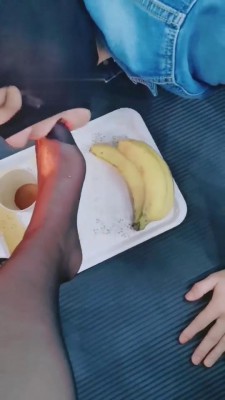 【紫荆女王】喝可乐洗脚水/吃香蕉（脚踩） bf8298-HD绳艺资源网