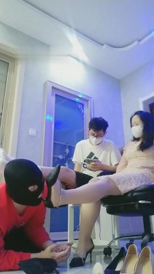 【情侣月儿】亲密过后极度羞辱绿帽 bf8628 套路资料库 第8张