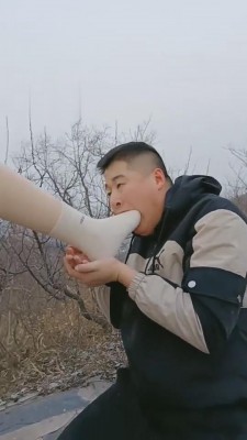【曹大成】野外首次骑脖子-各种暴力调教 bf4709 套路资料库 第6张