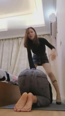 【六六】肉丝高跟虐丑不拉几的狗 bf4779-HD绳艺资源网