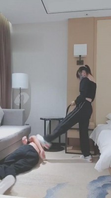 【奈奈】刑奴半夜敲门求虐 bf2859 套路资料库 第3张