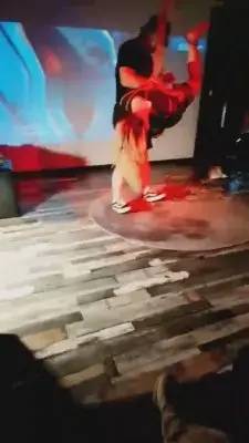 【羽珊】酒吧公开调教 G-210729-HD绳艺资源网