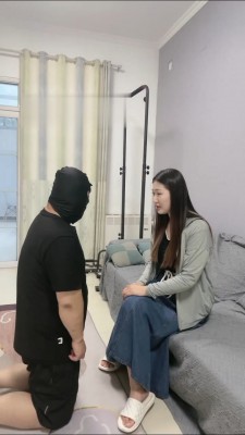 【月亮S】素人小姐姐狂抽狗耳光 bf16558-HD绳艺资源网
