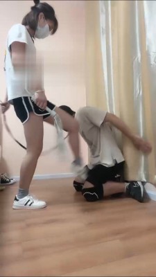 【云云酱】清纯学生主重度踢打虐 bf13872-HD绳艺资源网