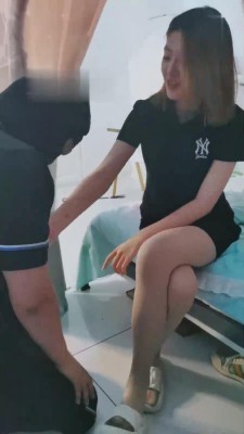 【梦涵】圈养奴桌下伺候姐妹花 bf13949-HD绳艺资源网