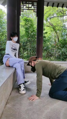 【暴力美学】运动女神户外溜偷拍狗 bf20610 套路资料库 第6张