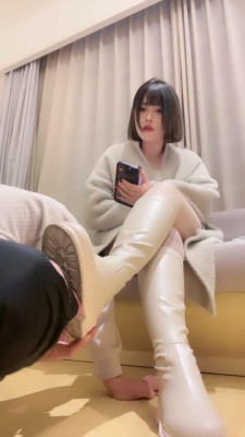 【南星】模特过膝靴丝足调狗舔/耳光打出血/踩踏深喉 bf24540-HD绳艺资源网
