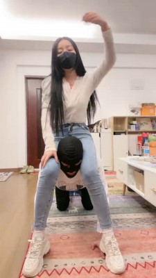 【奈奈生】艺校女神骑马/小白鞋白袜踩/喝圣水 bf24845-HD绳艺资源网