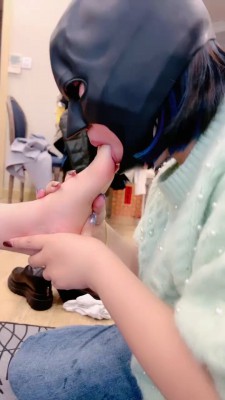 【上海赵丽颖】推荐-真实母女裸足高跟蹂躏母畜 bf25044-HD绳艺资源网