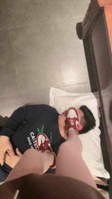 【肉肉】面部摧毁-AJ/高跟踩踏踩脸碾狗爪【完整版】 bf26102-HD绳艺资源网