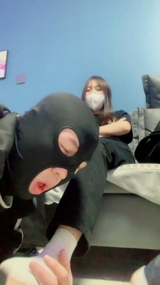 【精神小妹】6S素人学生主-原味白袜裸足气味羞辱/狂舔 bf26042 套路资料库 第6张