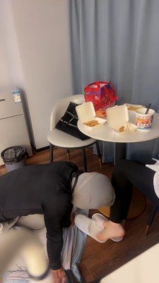 套路直播视频【暴躁小溪】骑马人肉坐垫/喝圣水/鞋踩喂食 bf26215 套路资料库 第2张