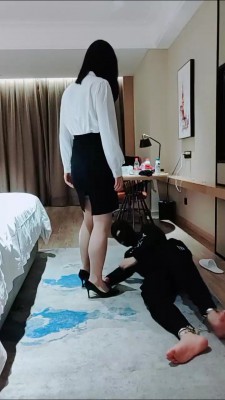 【柠初】惩罚偷懒的家奴 bf26807-HD绳艺资源网