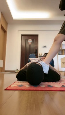 【奈奈生】强制小白鞋提档/闻白袜/吮吸脚趾/喝洗脚水 bf26661 套路资料库 第7张