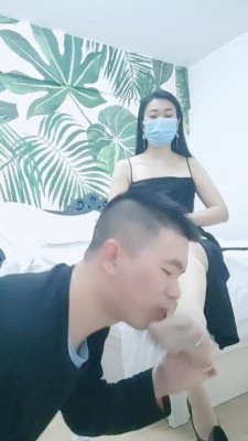 【重庆男神】180南航空姐调-闻舔原味肉丝脚/提档/踩踏脚喂酸奶 bf26923-HD绳艺资源网