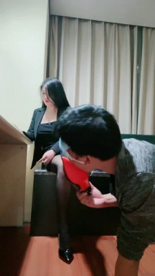 【甜心教主】绿帽下班伺候恋人-闻舔原味黑丝美足 bf27128-HD绳艺资源网