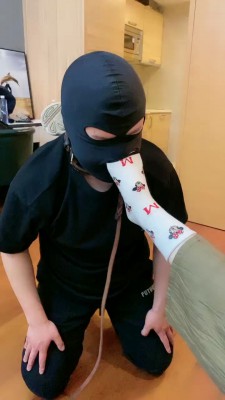 【Q月】健身女主运动鞋棉袜辱狗/sp踩踏/圣水奖励 bf27454 套路资料库 第8张
