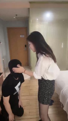 【少女S】御姐范黑丝高跟踩踏/骑马钻胯【续集】 bf27580-HD绳艺资源网