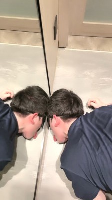 【妆主大大】睡前伺候-裸足喂酸奶 bf27823 套路资料库 第7张