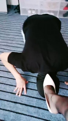 【bibi团】傻狗认主现场-黑丝高跟插嘴恋足 bf27889-HD绳艺资源网
