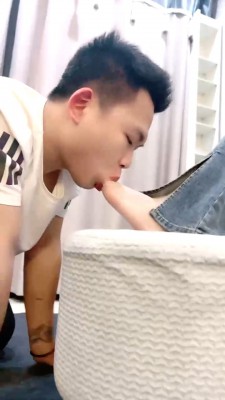 【嘉妮】库里丝-肉丝踩狗舌/深喉/坐垫羞辱 bf28027 套路资料库 第4张