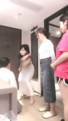 【糖糖】洛丽塔群调-轮流耳光/脚垫/踩踏虐打 bf28106-HD绳艺资源网