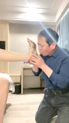 【茶茶】高跟裸足舔/耳光抽/鞋底踩/插嘴 bf28276-HD绳艺资源网