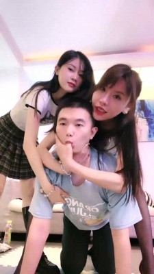 【伊晨】双S-虐乳骑马踩踏吃口水/吃丝袜腿绞窒息【三视角版】 bf28203-HD绳艺资源网