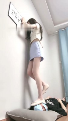【诗酒年华】素人S-鞋子蒙眼/舔脚/踩踏/口水/烟灰/踢踹 bf29452-HD绳艺资源网