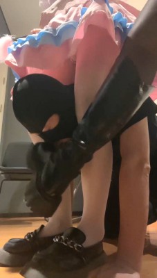 【伊诺】双S萝莉主-掐乳/棉袜丝袜闻舔/骑狗背/漱口水/脚插嘴 bf29334-HD绳艺资源网