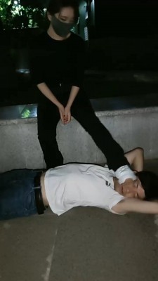 【楼遥】户外阳台小白鞋棉袜全体重踩踏 bf29493-HD绳艺资源网