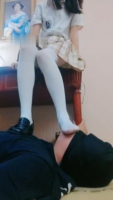 【羌爷】JK白丝皮鞋-提档/踩踏/脚窒息/人肉坐垫【完整版】-HD绳艺资源网