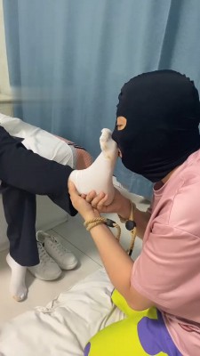 【精神小妹】双学生S-日式房间全体重踩踏踢踹 套路资料库 第8张