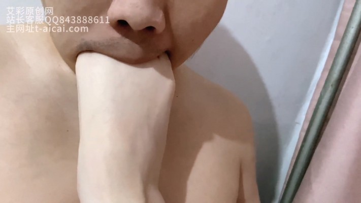 【鹿宝儿原创】玉足踩玩虐乳 舔脚恋足伺候 套路资料库 第3张