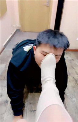 【白茶】白长靴白丝跪舔恋足调-HD绳艺资源网