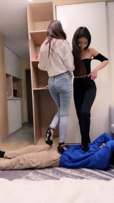 【宸宸】御姐双S高跟踩踏体育生【双视角版】-HD绳艺资源网