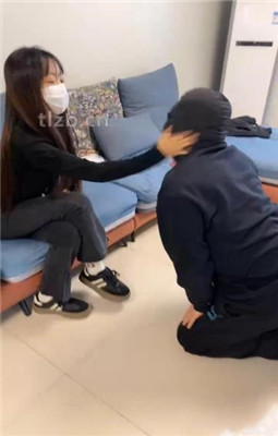 【精神小妹】多S素人学生主连环耳光-HD绳艺资源网