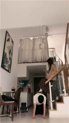 【樱子大人】艺校女神-骑马/舔皮鞋白袜裸足/踩踏喂食-HD绳艺资源网