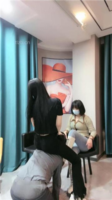【鱼糯糯】双S-吊绑贱奴疯狂虐打/揪耳骑脖/转胯/耳光裸足插嘴 bf36947 网友原创 第9张