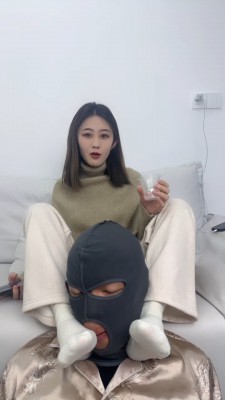 【狗哥】超强重口专场-口水+咀嚼物喂食/闻舔原味白袜 bf26386 网友原创 第3张
