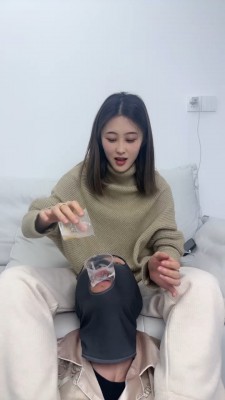 【狗哥】超强重口专场-口水+咀嚼物喂食/闻舔原味白袜 bf26386 网友原创 第9张