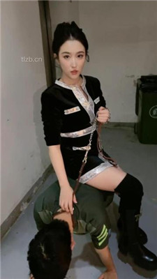 【鑫儿教头】长靴S-楼道遛狗-HD绳艺资源网
