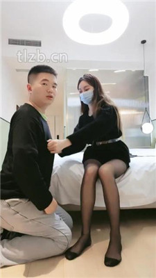 【重庆男神】开发路人S-抽耳光/骑马鞭打/短靴踩踏/黑丝脚喂酸奶 网友原创 第20张