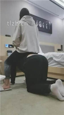 【小妈咪】骑马狗爬/舔白袜裸足-HD绳艺资源网