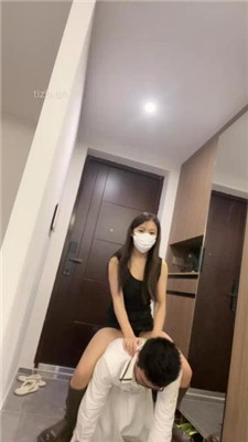 【汐言】犬化奴伺候主人下班-赏赐圣水-HD绳艺资源网