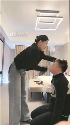 【潘妮女王】连环爆抽耳光/短靴白袜脚下辱-HD绳艺资源网