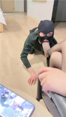 【烁烁】坐脸窒息/转胯sp/跪舔黑丝高跟/踩踏喂食 网友原创 第7张