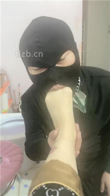 【小月牙】训练厕奴-踩踏/头压马桶/口水吐脸/赏赐圣水/胶带裹脸 网友原创 第10张